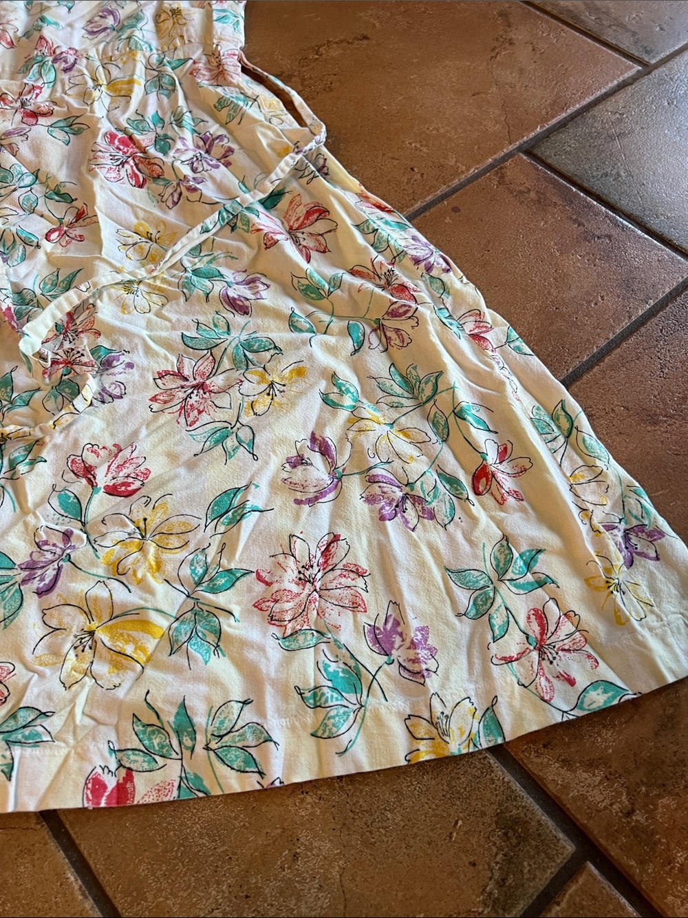 VINTAGE FLORAL SLEEVELESS DRESS - Picture 8 of 8
